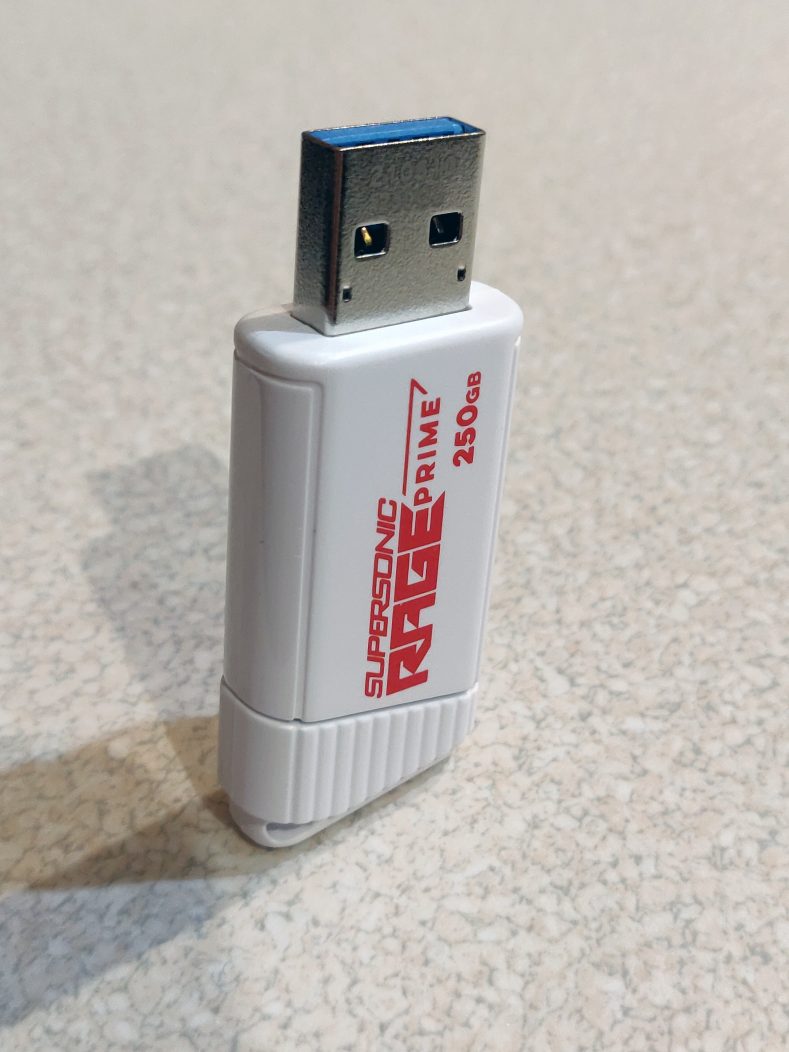 PATRIOT SUPERSONIC RAGE PRIME USB 3.2 250GB – DYSK SSD W PENDRIVE?