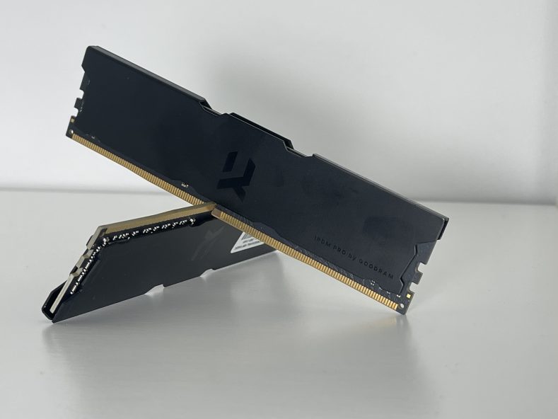 Pamięć RAM IRDM PRO DDR4 DEEP BLACK 16GB