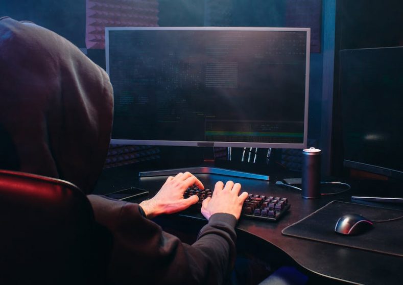 Jak bronić swoją firmę przed cyberprzestępczością?
