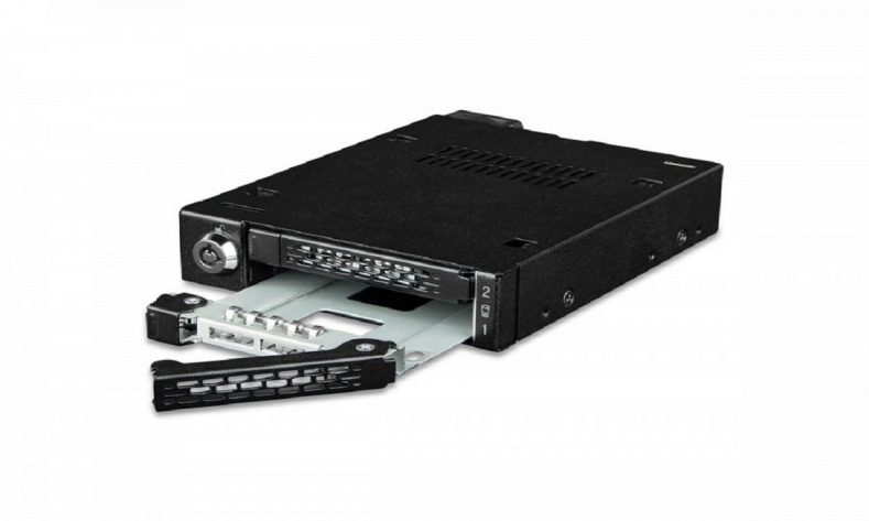 Icy Dock ToughArmor MB092VK-B – dyski bezpieczne pod kluczem