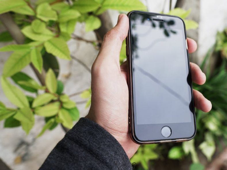 Profesjonalne naprawy sprzętu Apple – na co zwrócić uwagę, wybierając serwis?