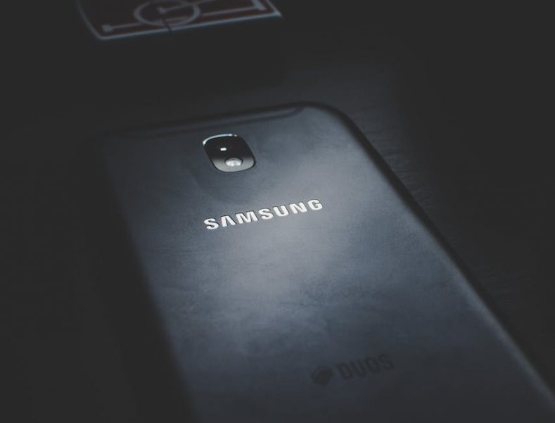 Nowoczesne smartfony Samsung – warto je mieć w kieszeni