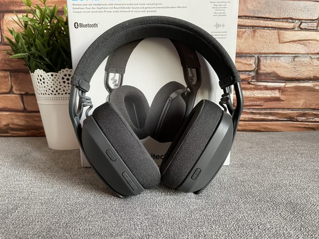 Recenzja słuchawek do wideokonferencji Logitech Zone Vibe 100