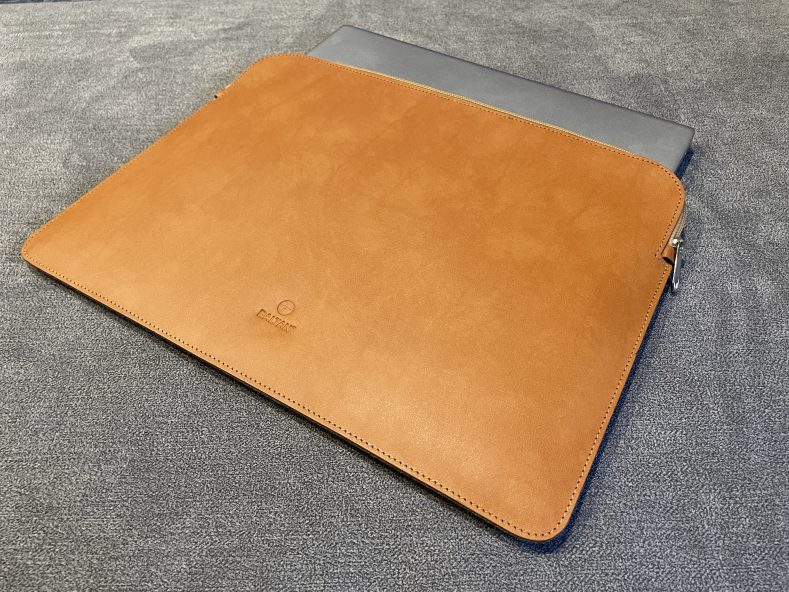 Recenzja skórzanego etui na laptopa Baltan