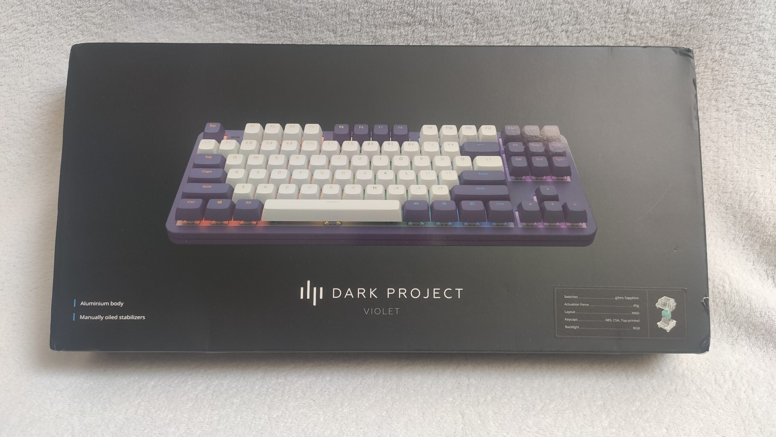 Dark Project ALU87A Violet – przyjemna klawiatura z kilkoma minusami
