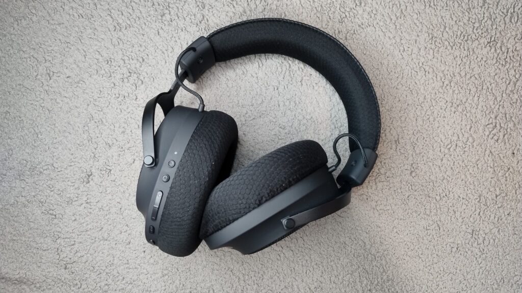 Recenzja Redragon H858 Arrow Pro Carbon – jakość premium za 250 zł