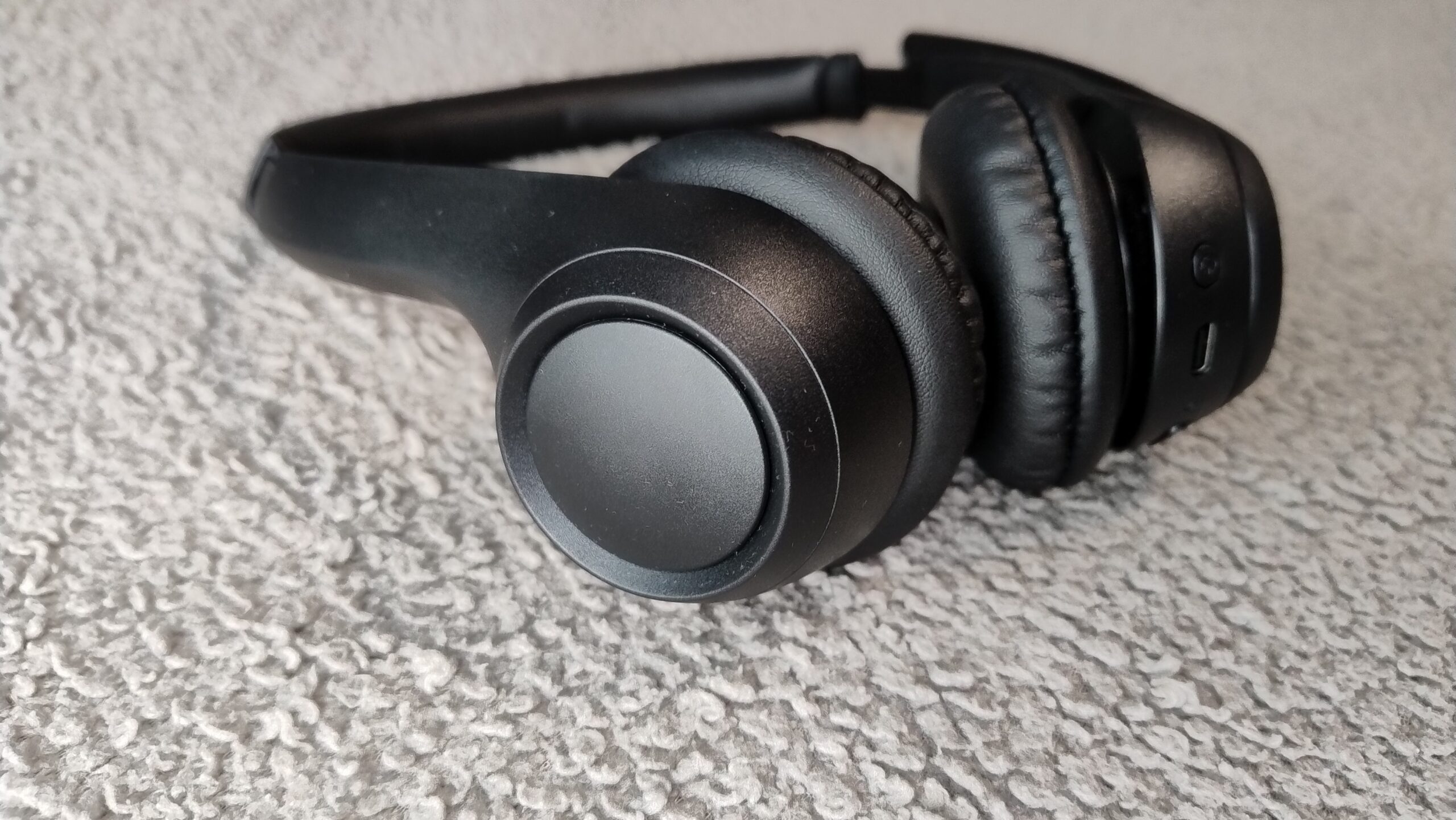 Logitech Zone 300