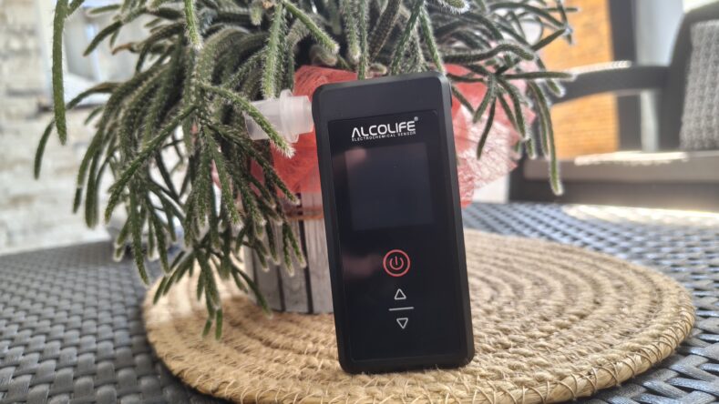 Alkomat Alcolife F2 Classic – mały i precyzyjny