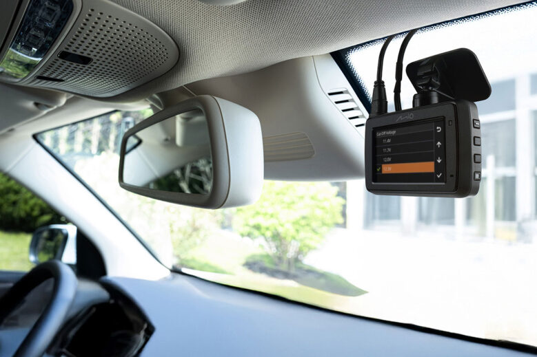 Lifestyle image MiVue 803WPro 802WPro 903WPro PL