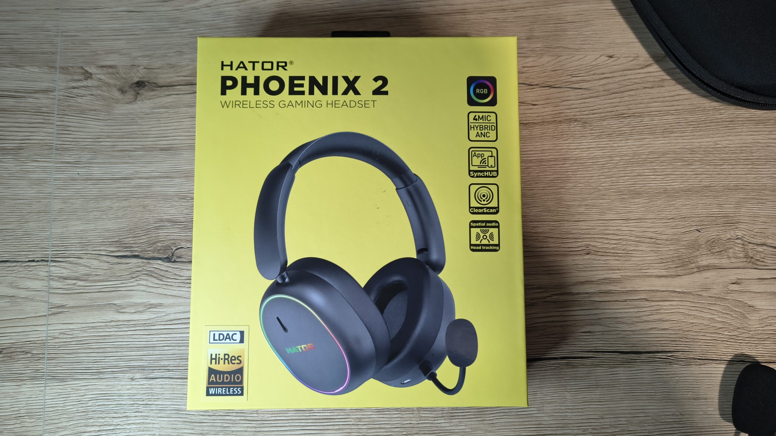 Pudełko od HATOR Phoenix 2