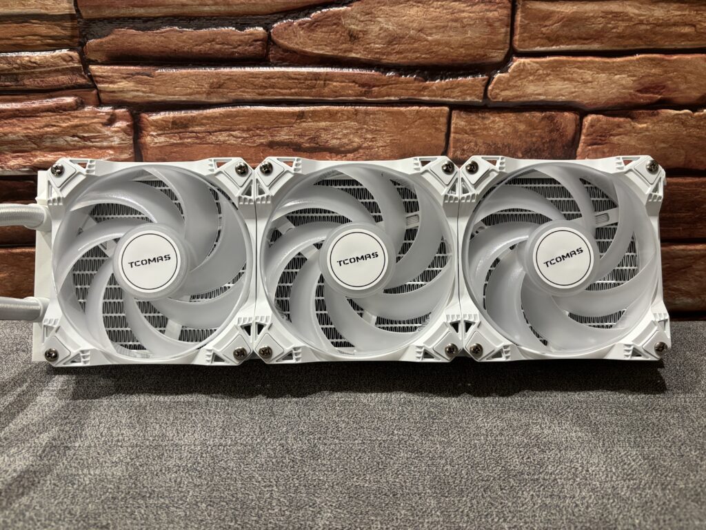 Tcomas LE200 240 i 360, nowy gracz zamiesza na rynku? 90 IMG 2832