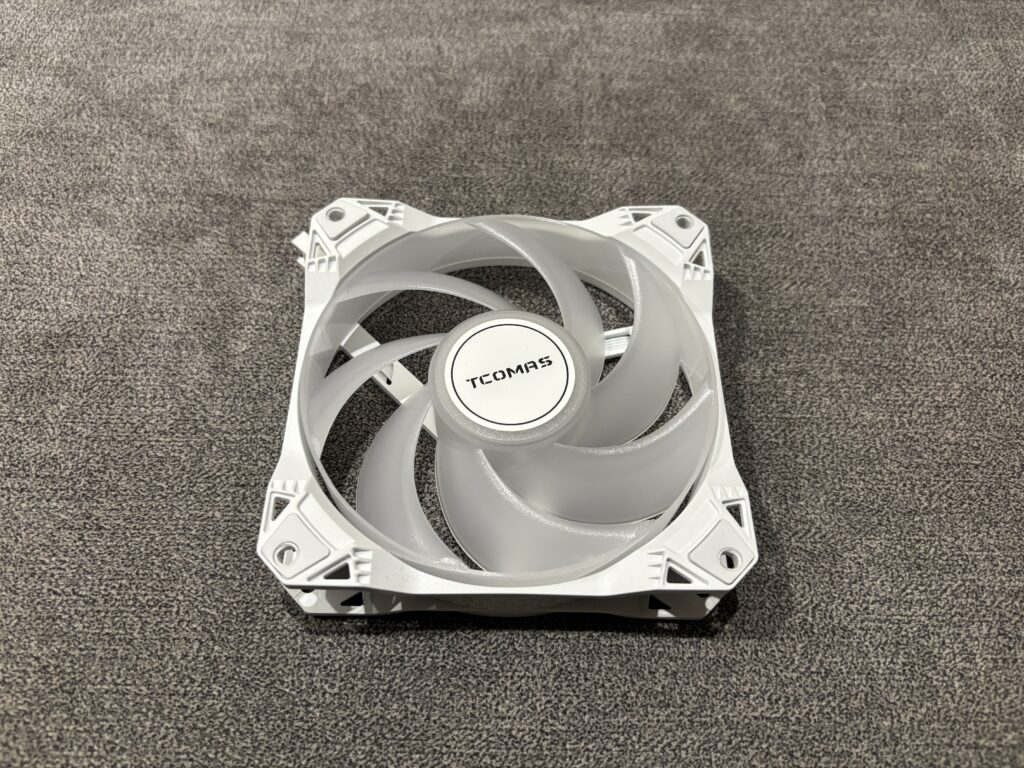 Tcomas LE200 240 i 360, nowy gracz zamiesza na rynku? 94 IMG 2865