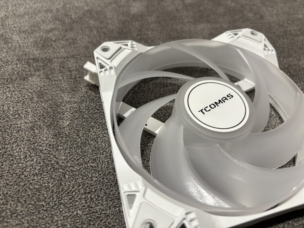 Tcomas LE200 240 i 360, nowy gracz zamiesza na rynku? 98 IMG 2866