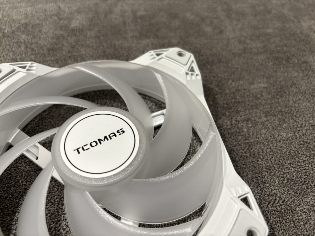 Tcomas LE200 240 i 360, nowy gracz zamiesza na rynku? 100 IMG 2867