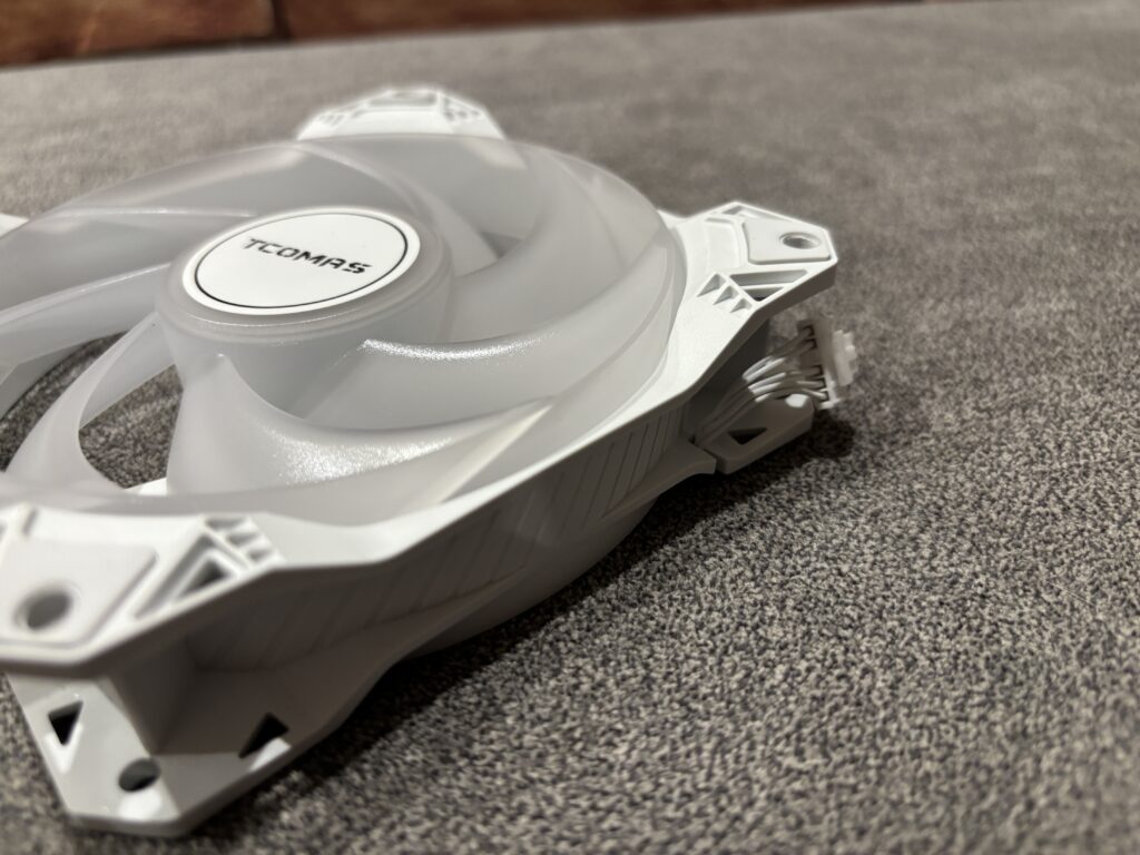 Tcomas LE200 240 i 360, nowy gracz zamiesza na rynku? 102 IMG 2868