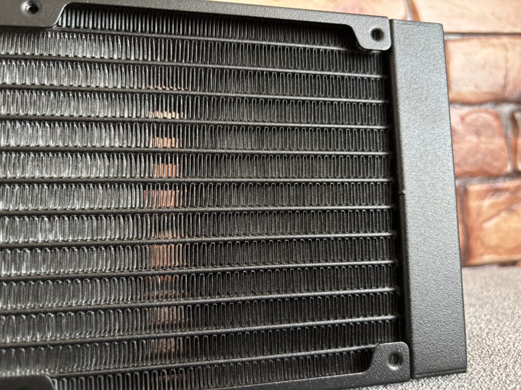 Recenzja COUGAR Poseidon Elite ARGB 360 52 IMG 3002