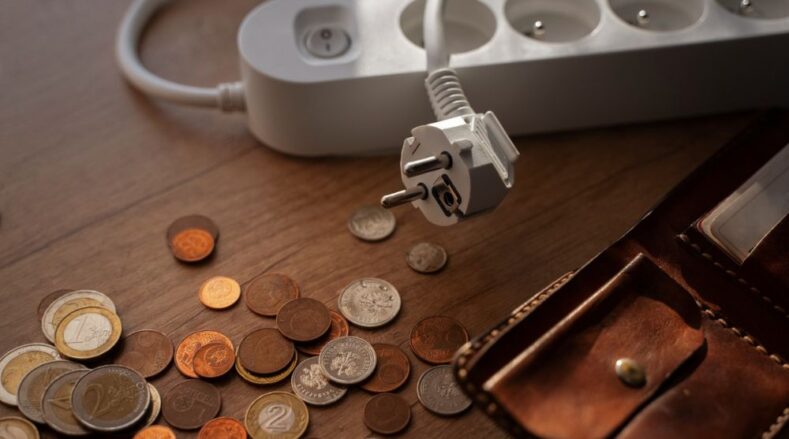 Wysokie zużycie energii elektrycznej w sezonie grzewczym. Jak sobie z nim poradzić?