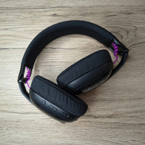 Test FURY Fukiya F6 Tanie, lekkie i bezprzewodowe słuchawki dla graczy? 16 Słuchawki FURY Fukiya F6