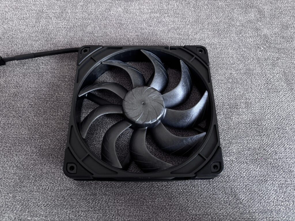 Recenzja Noctua NF-A14x25 G2 oraz NF-A14x25r G2 chromax.black 52 IMG 3534