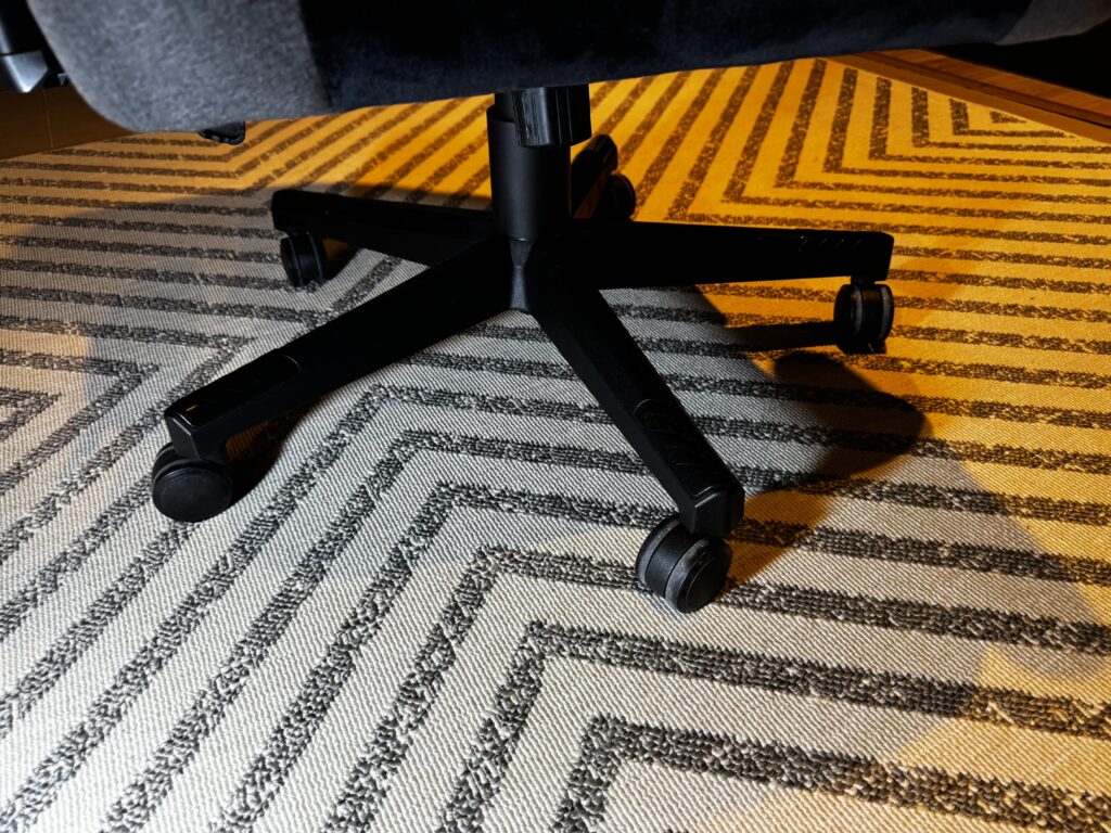 Test fotela gamingowego FURY SHINAI S8 – budżetowy kompromis czy godna alternatywa? 58 IMG 4193