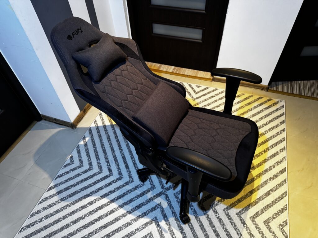 Test fotela gamingowego FURY SHINAI S8 – budżetowy kompromis czy godna alternatywa? 60 IMG 4195