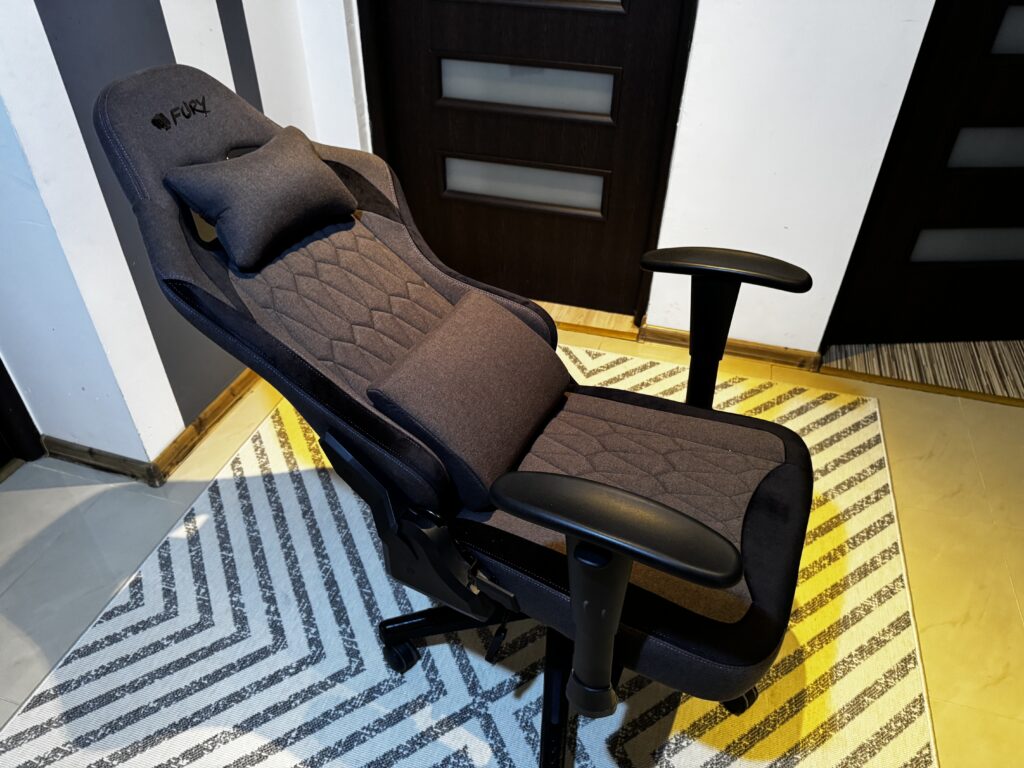 Test fotela gamingowego FURY SHINAI S8 – budżetowy kompromis czy godna alternatywa? 62 IMG 4196