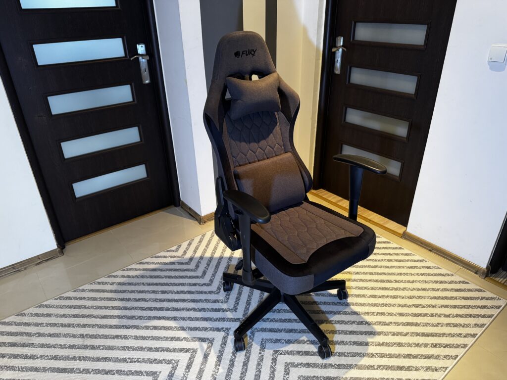 Test fotela gamingowego FURY SHINAI S8 – budżetowy kompromis czy godna alternatywa? 66 IMG 4198