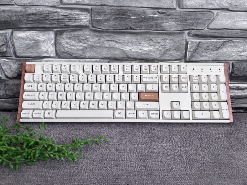 Recenzja klawiatury Keychron K10 HE