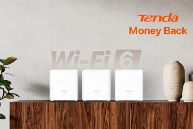 Tenda Polska przedłużyła swoją promocję cashbackową na kolejny rok 16 Trzy węzły Tenda EX3 na komodzie, nad nimi logo Wi-Fi 6. W prawym górnym rogu logo Tenda i napis MoneY Back