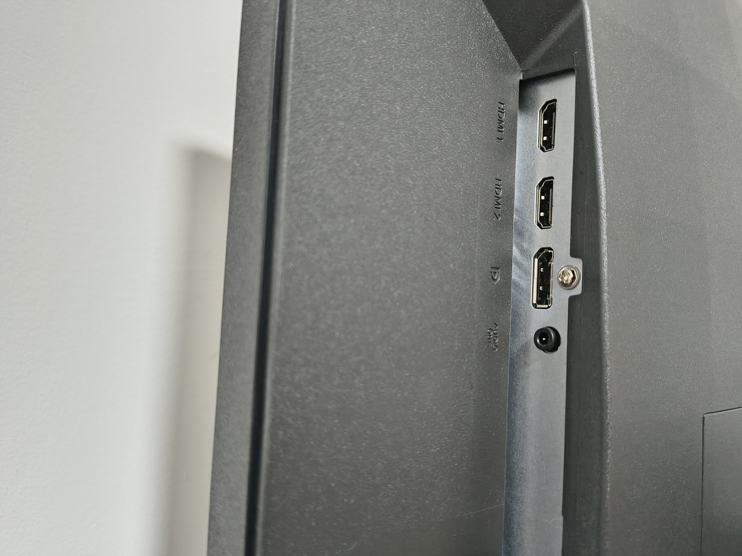 Recenzja Philips Evnia 27M2N3800A/00. 1100 zł za monitor do gier z trybem podwójnej rozdzielczości? 35 Złącza Philips Evnia 27M2N3800A