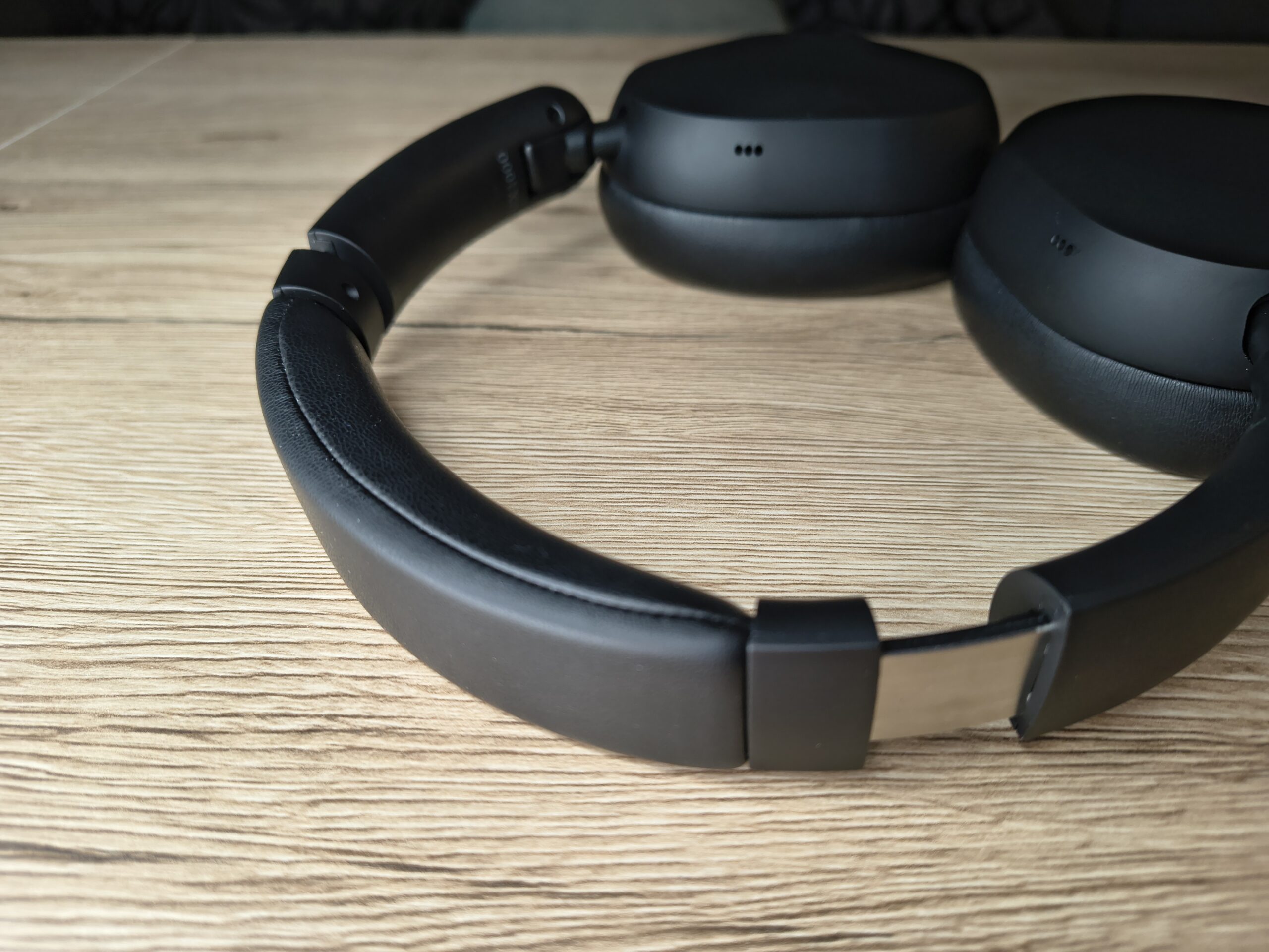 Final UX1000 – nauszne, miękkie i z dobrym dźwiękiem 42 Słuchawki Final UX1000