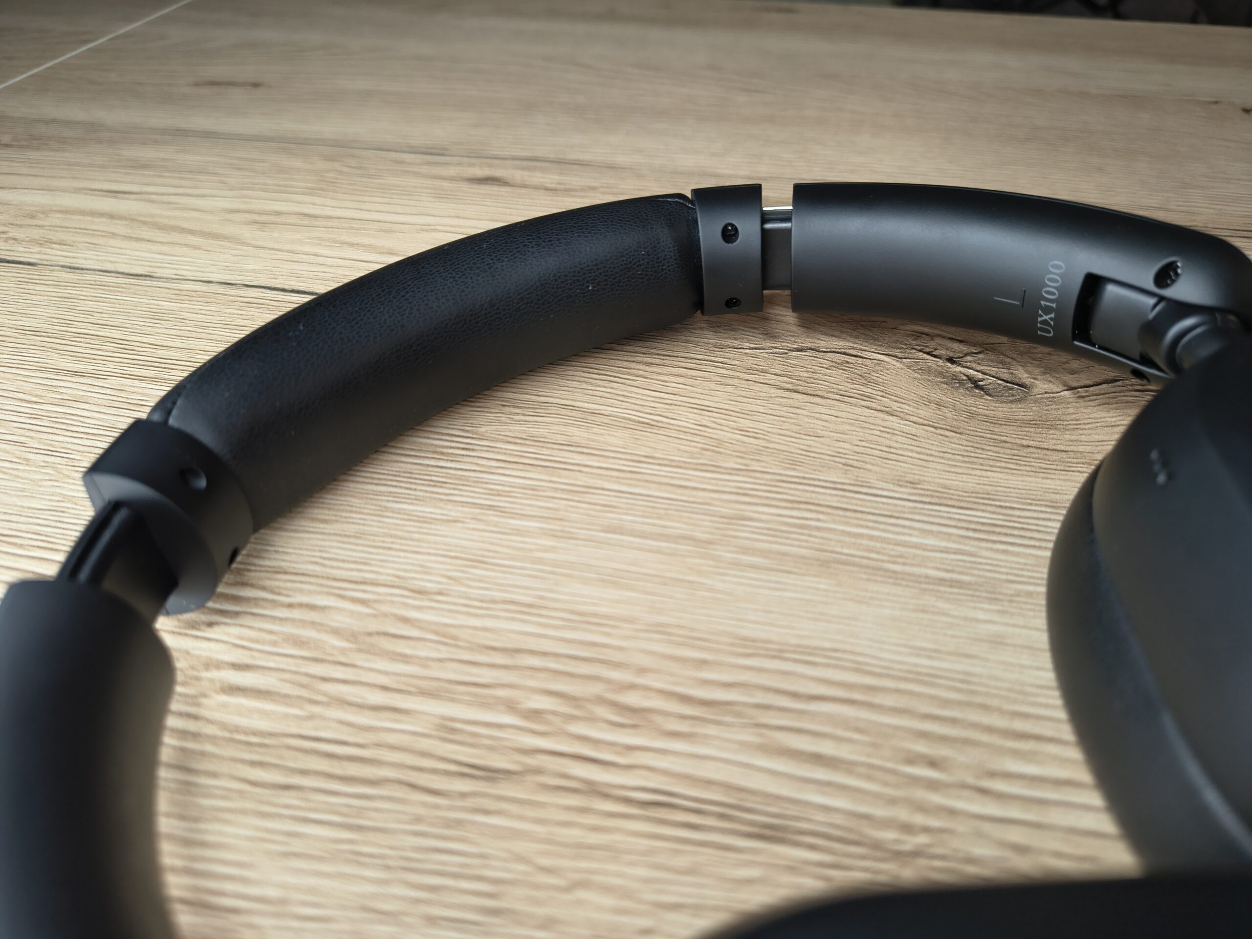 Final UX1000 – nauszne, miękkie i z dobrym dźwiękiem 44 Słuchawki Final UX1000