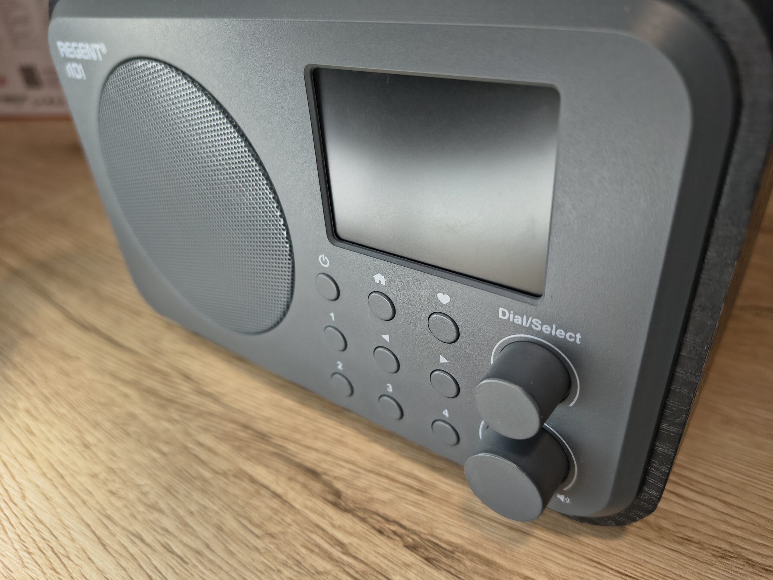 Hybrydowe radio internetowe Ferguson Regent i101 36 Ferguson Regent i101