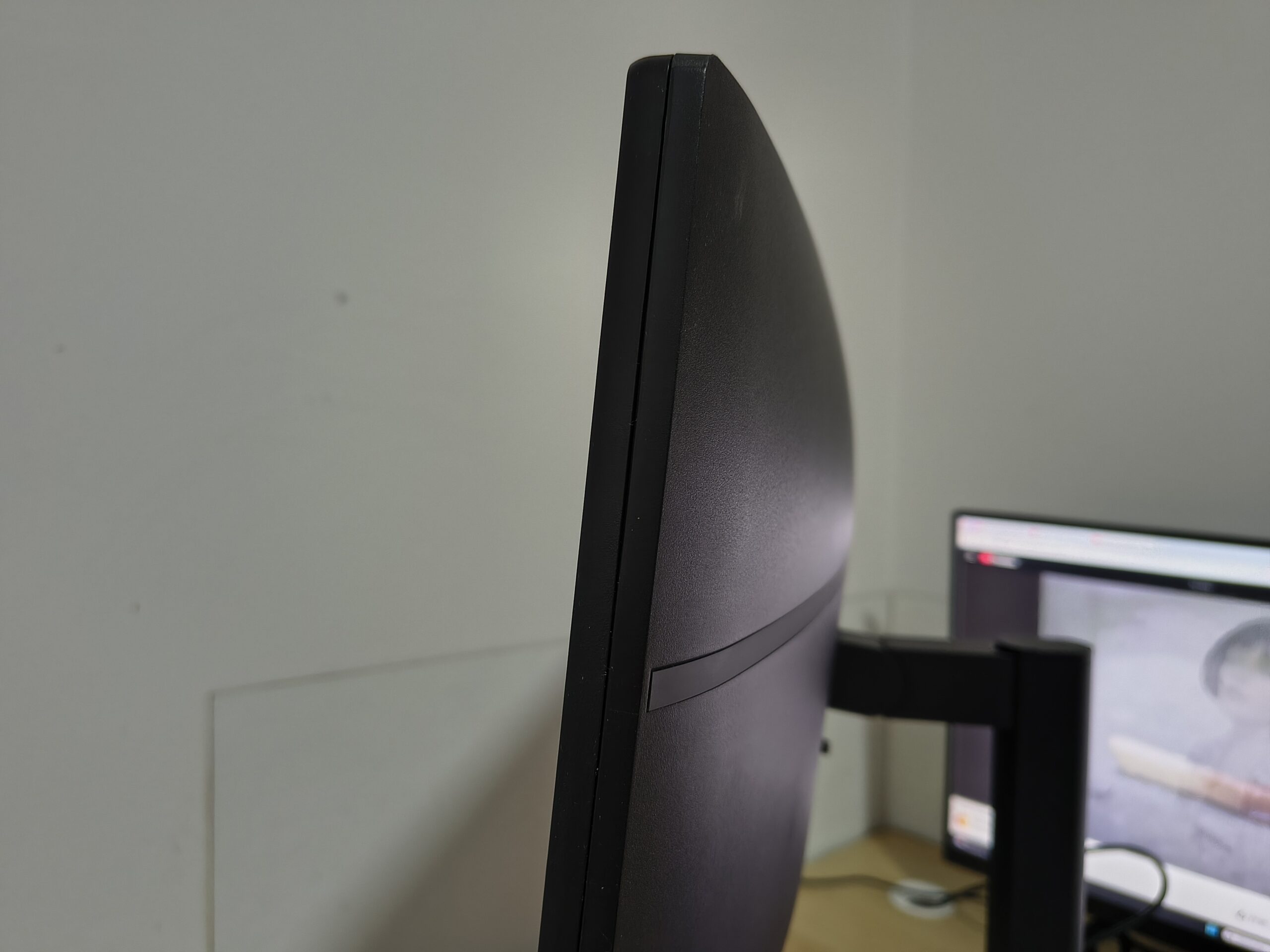 Recenzja AOC Q27E4CV – 27 cali do biura, 120 Hz i 5 lat gwarancji 24 Monitor AOC Q27E4CV