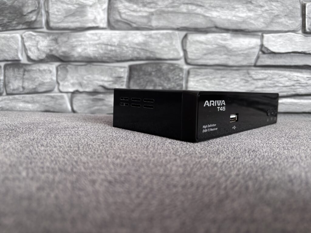 Tuner DVB-T2 Ferguson Ariva T45 43 IMG 4373