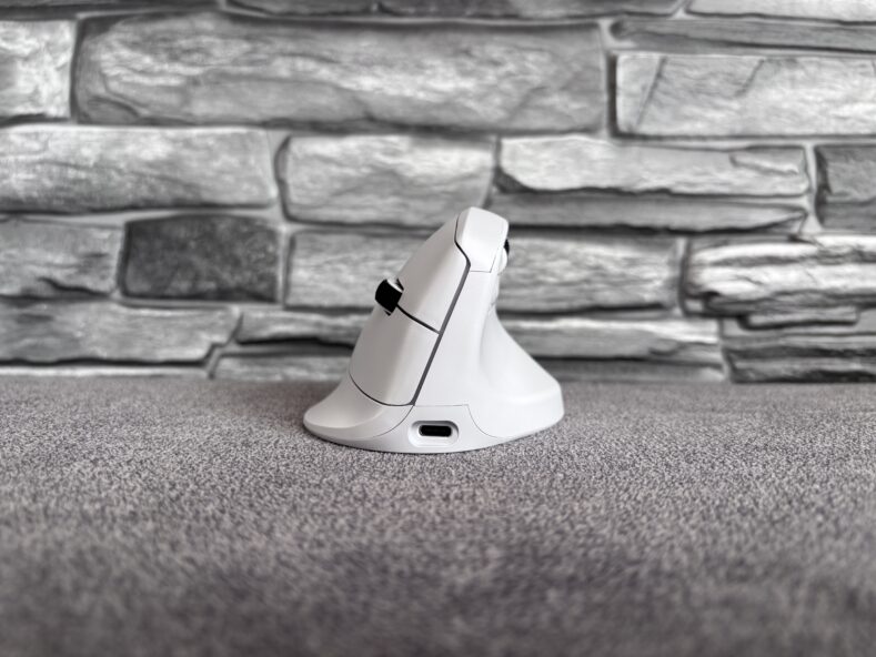 Keychron M5 White – recenzja pionowej myszy ergonomicznej