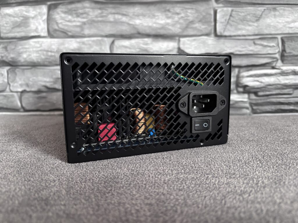 Recenzja Modecom Volcano HEX 850W Platinum 34 IMG 5051