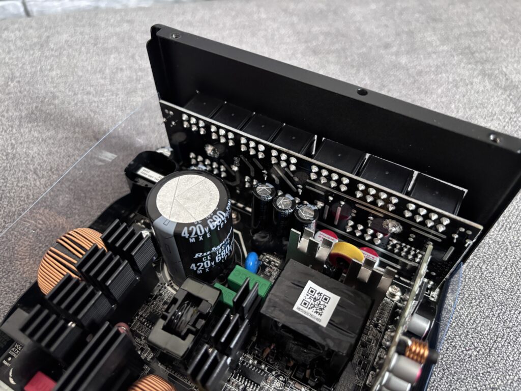 Recenzja Modecom Volcano HEX 850W Platinum 60 IMG 5072