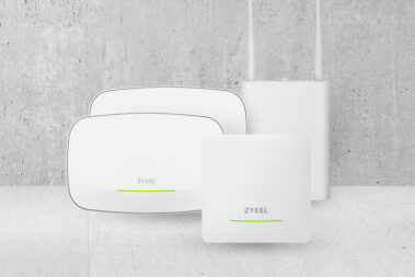 Zyxel Networks rozszerza ofertę produktów zgodnych z OpenWiFi o cztery punkty dostępowe WiFi 7 dla ISP 17 Cztery punkty dostępowe Zyxel Networks, kompatybilne z OpenWiFi, na tle szarej ściany