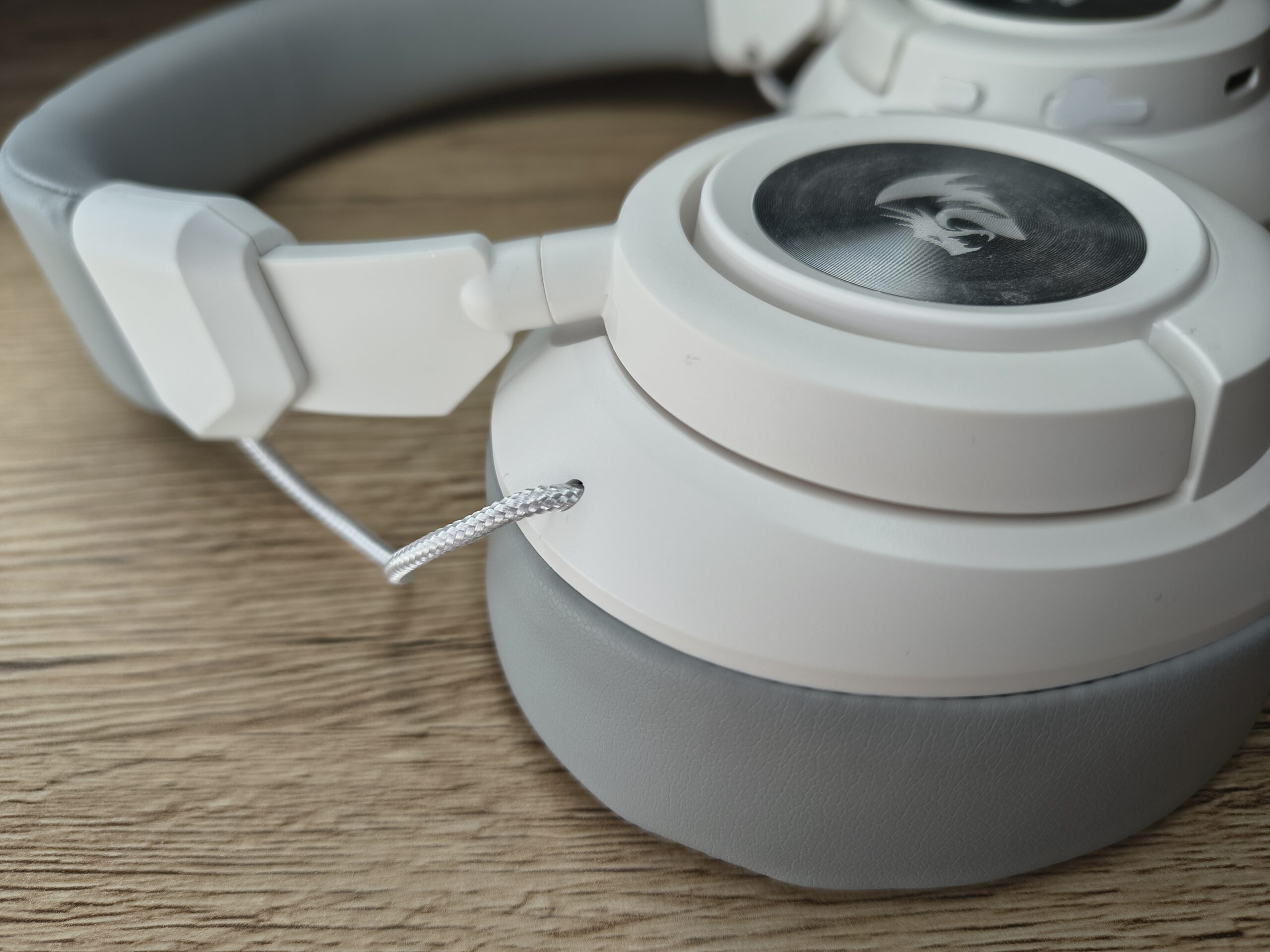 Słuchawki REDRAGON Spectra Pro H889WG – na bogato w niskiej cenie? 34 Słuchawki REDRAGON Spectra Pro H889WG