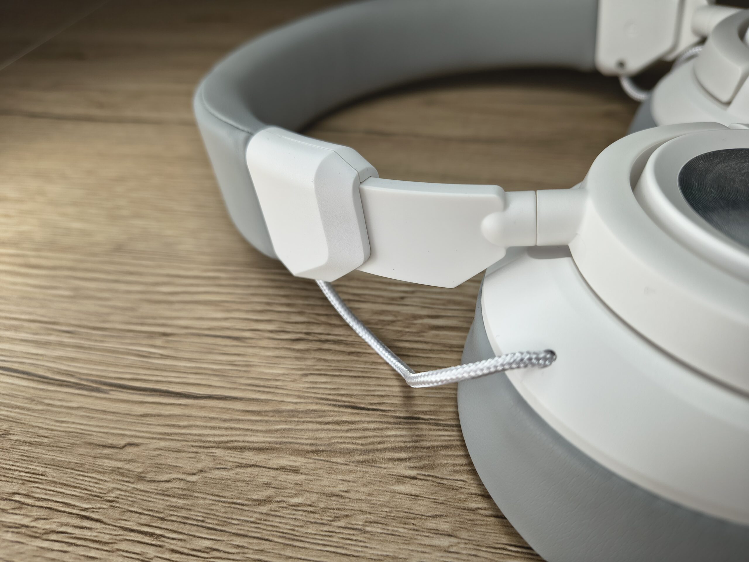 Słuchawki REDRAGON Spectra Pro H889WG – na bogato w niskiej cenie? 38 Słuchawki REDRAGON Spectra Pro H889WG