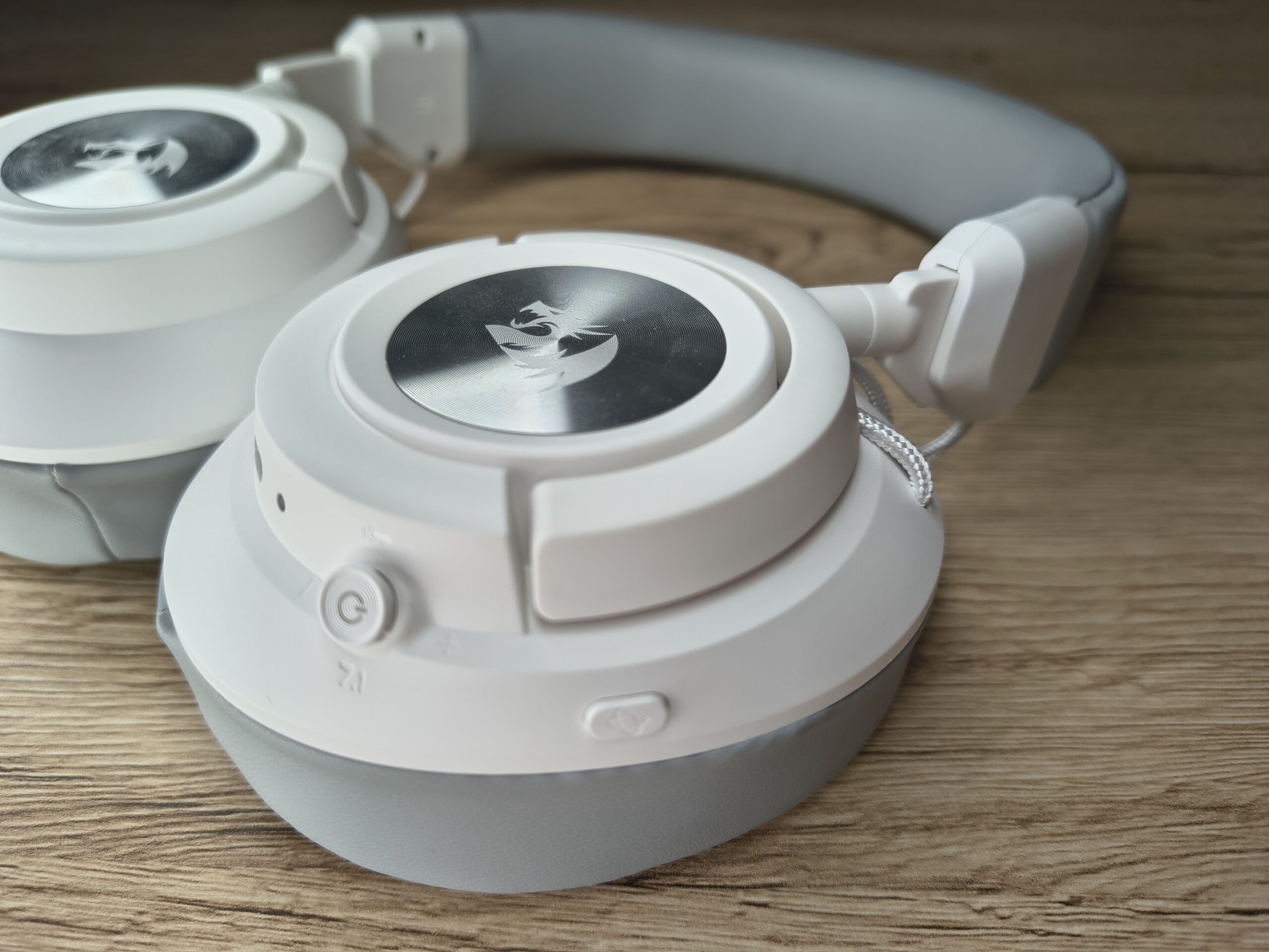 Słuchawki REDRAGON Spectra Pro H889WG – na bogato w niskiej cenie? 40 Słuchawki REDRAGON Spectra Pro H889WG