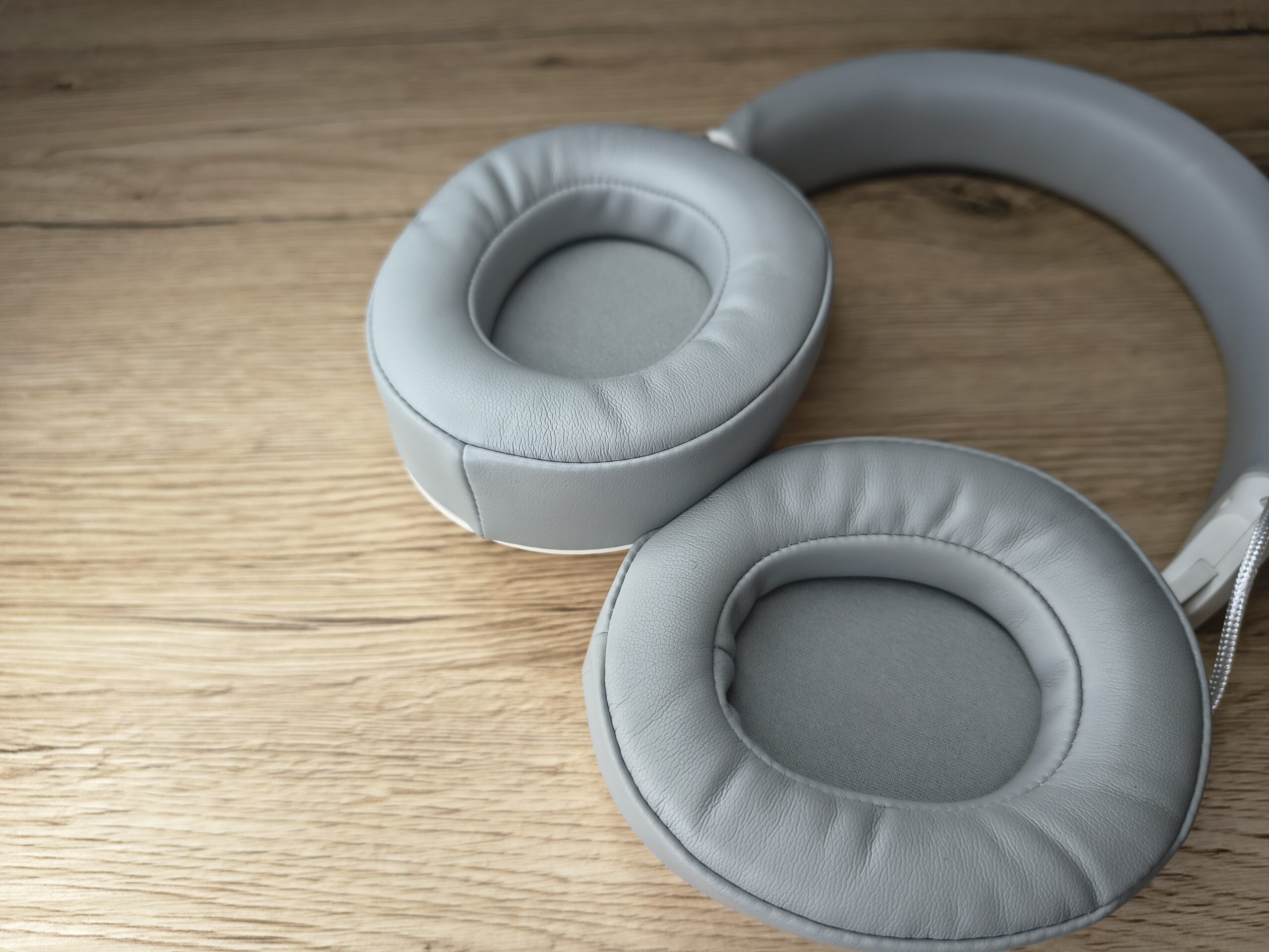 Słuchawki REDRAGON Spectra Pro H889WG – na bogato w niskiej cenie? 44 Słuchawki REDRAGON Spectra Pro H889WG