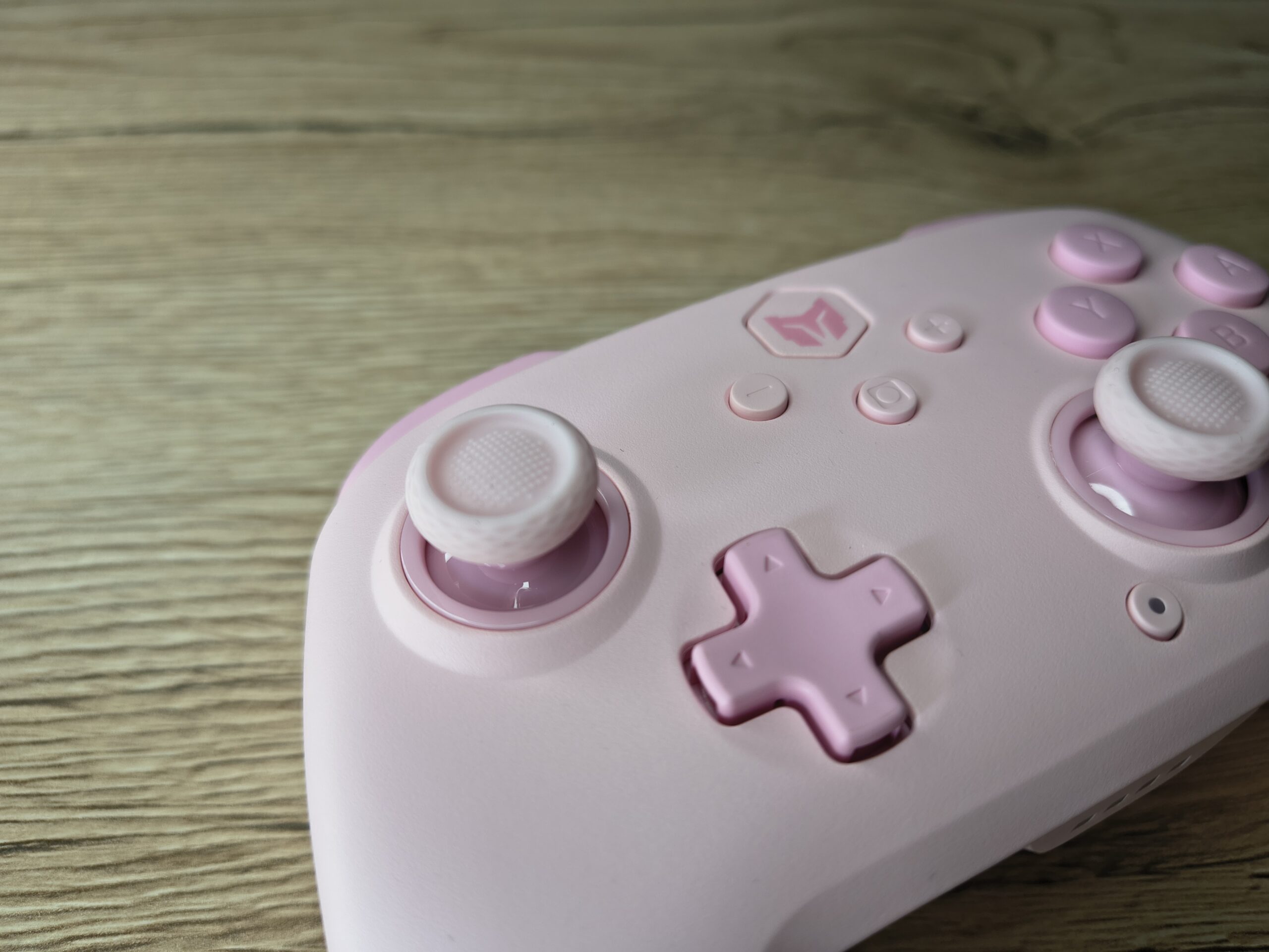 Recenzja BIGBIG WON CHOCO (różowy pad gamingowy) 30 BIGBIG WON CHOCO