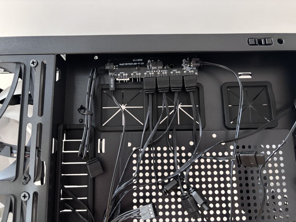 Recenzja Modecom Volcano AQ400 ARGB Midi 72 IMG 5173