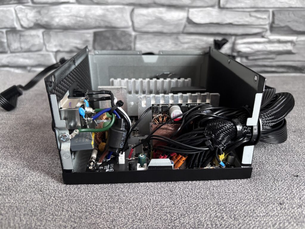 Recenzja zasilacza XPG Pylon II 750W 40 IMG 5265