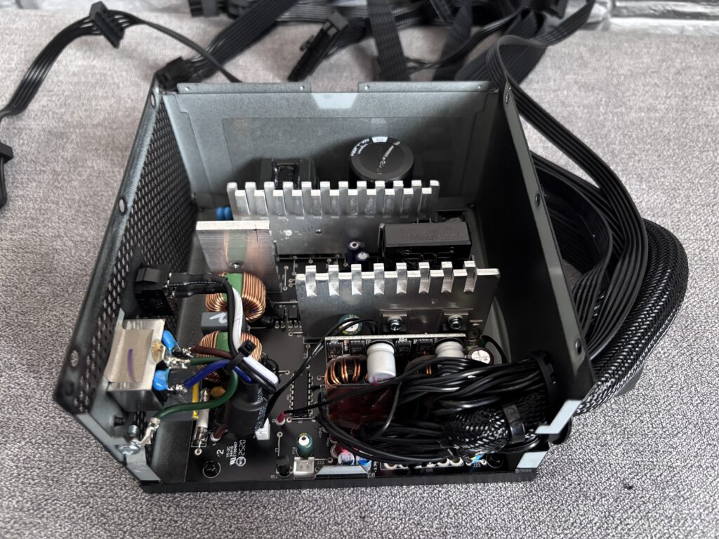 Recenzja zasilacza XPG Pylon II 750W 42 IMG 5266