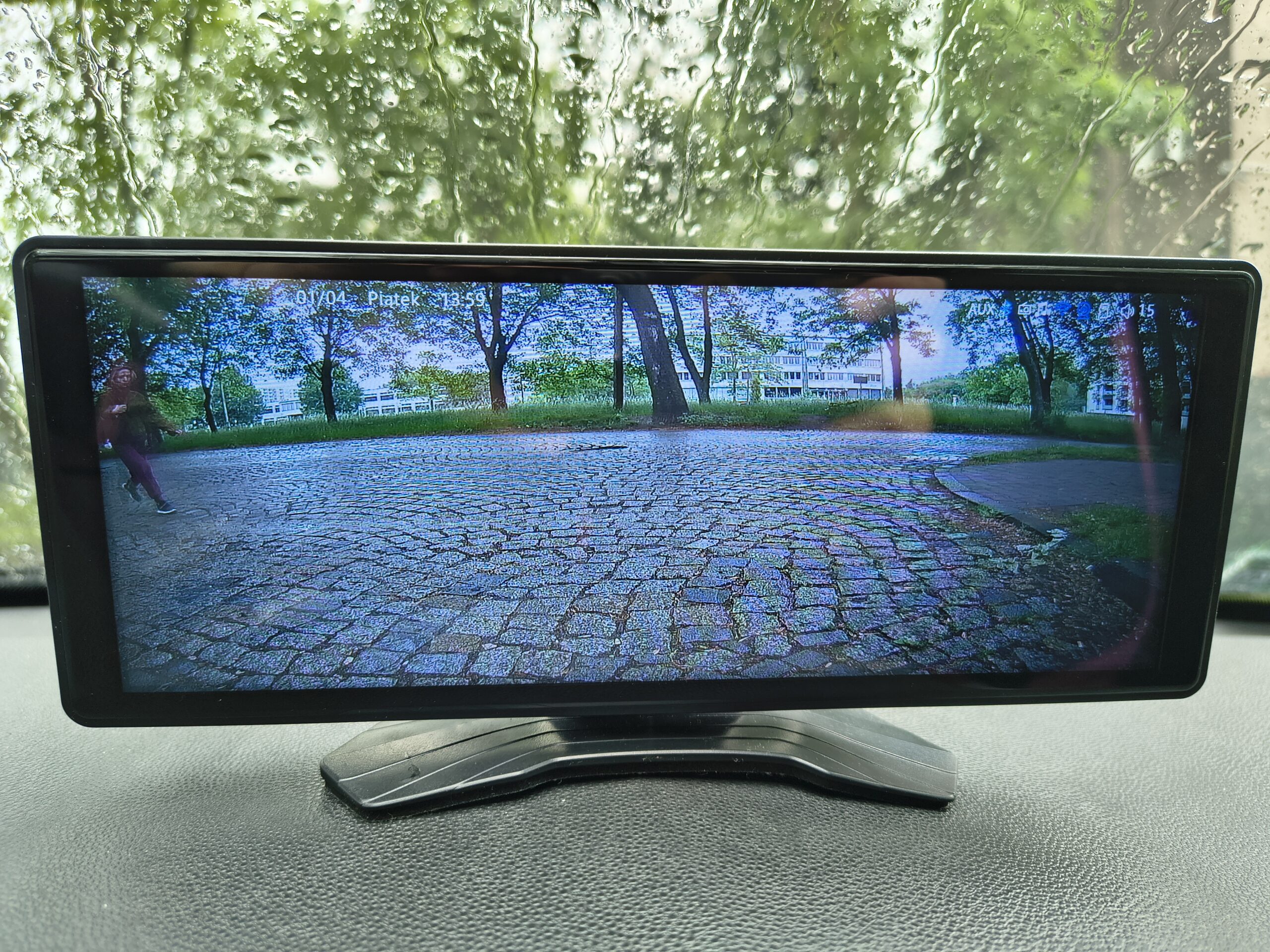 NAVITEL DS1020 – recenzja samochodowego ekranu z CarPlay i Android Auto 14 NAVITEL DS1020
