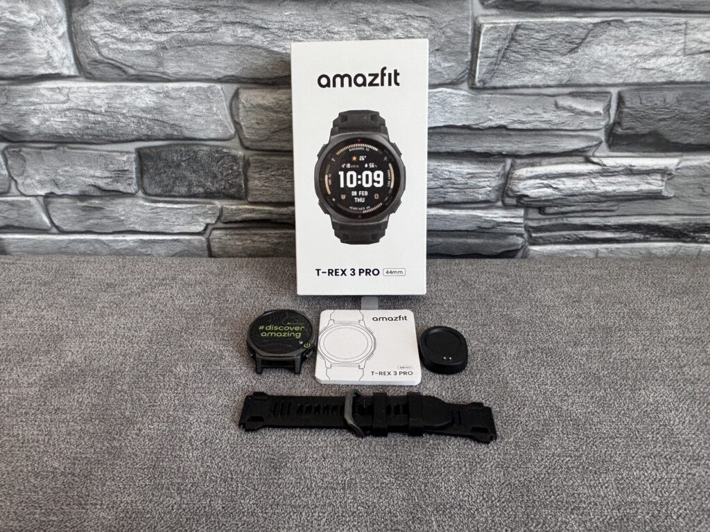 Recenzja Amazfit T-Rex 3 Pro 44 mm Tactical Black czyli mniejszy, czarny twardziel 6 Akcesoria