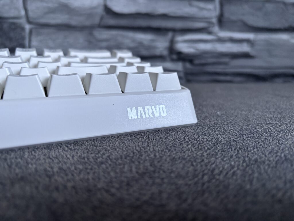 Marvo Saber 65W WH akcenty